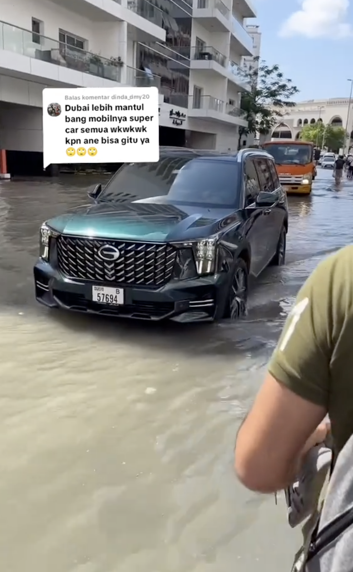 Ahmad Sahroni di Dubai